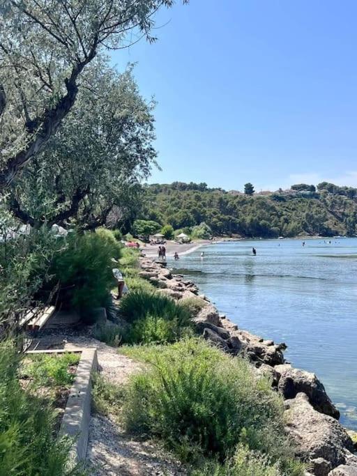 Maison A St Mitre Saint-Mitre-les-Remparts Εξωτερικό φωτογραφία