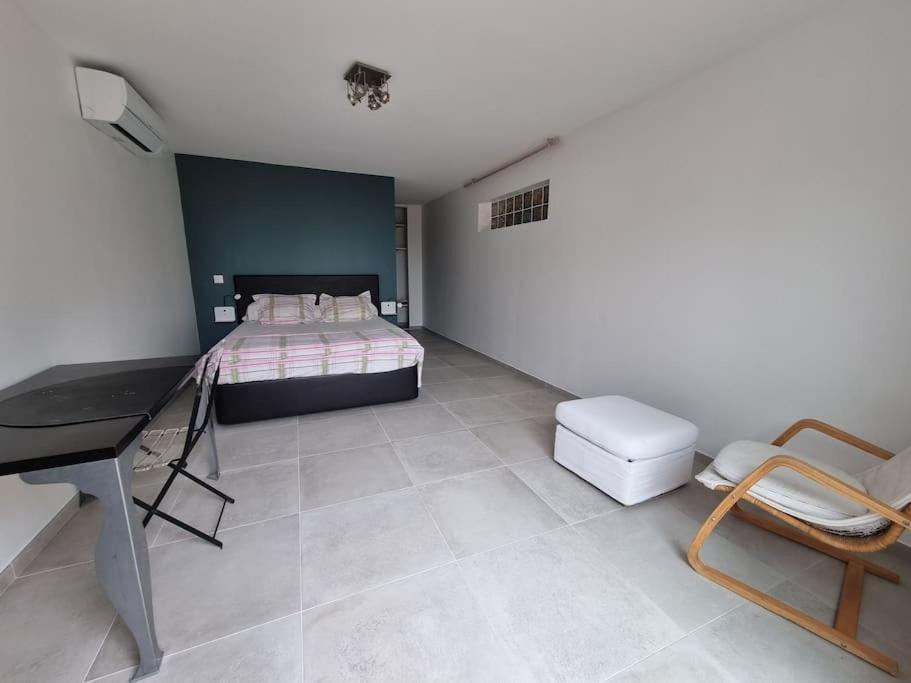 Maison A St Mitre Saint-Mitre-les-Remparts Εξωτερικό φωτογραφία